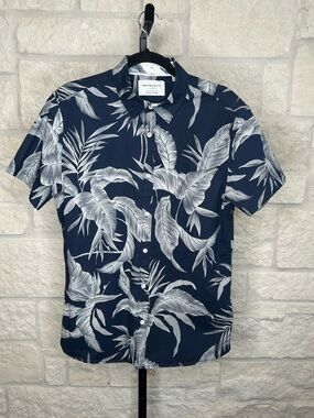 Paper Denim & Cloth Navy Shirt with and Gray Tropical Leaf Print